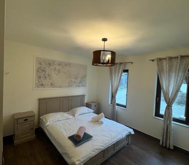 Belis Villa | Grand Lake House