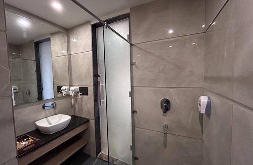 Bullawala Hotel | Grand Luxotica By DLS Hotels