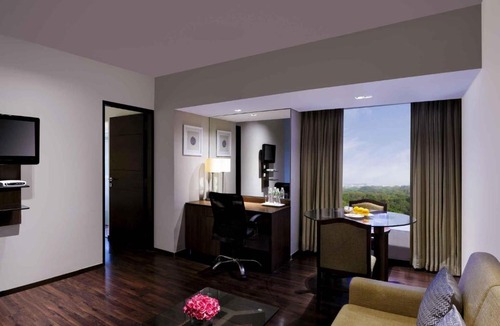 Sayajiganj Hotel | Grand Mercure Vadodara Surya Palace