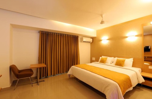 Hampankatta Hotel | Grand Plaza Hotel