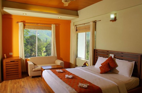 Moolakadai Hotel | Grand Plaza Munnar