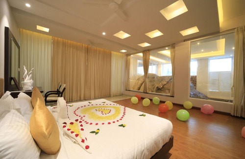 Yercaud Hotel | Grand Signature Hotel & Spa