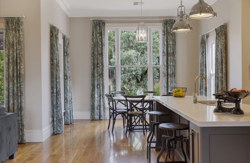 Mount Barker House | Grandview Accommodation - The Adelaide
