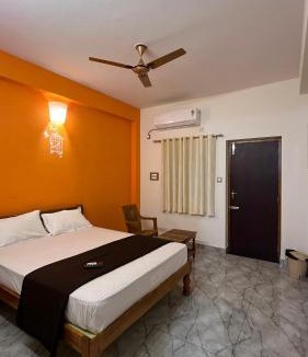 Moratandi Hotel | Gravity Groups Sivadurai Residency - Near Sangamitra Jipmer