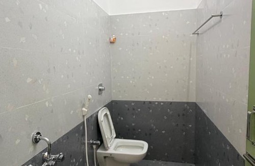 Moratandi Hotel | Gravity Groups VHR Residency - near santho lawns