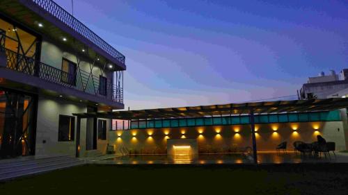 Jaipur Villa | Grazio Outhouse by The Party Citadel, premium 4bhk villa with pool