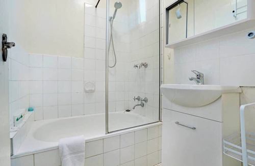 Fitzroy North Apartment | Great Things Come in Small Packages - Fitzroy Apt