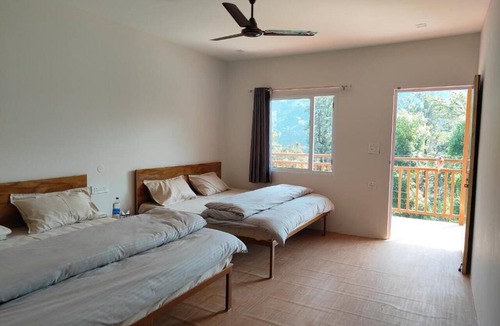 Dhunar Gaon Hotel | Green Ganga Resort