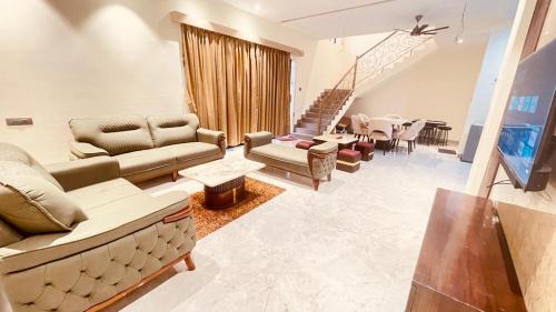 Lonavala Villa | Green Meadows Large Pool & Garden by 23 Villa Stay
