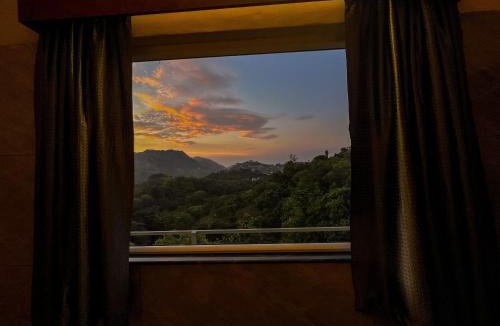 Elappara Hotel | Green Palace Resort