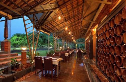 Thalassery Hotel | Green Planet Resort