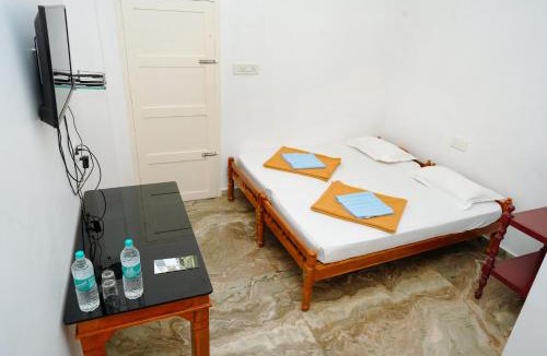 Kattappana Hotel | Green Valley Residency