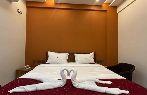 Gubbi Hotel | Green View Suites