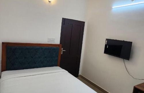 Thrippunithura Hotel | Greens Residency