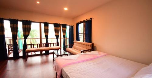 Sulthan Bathery Apartment | Greens Vista Homestay Wayanad Near Natural Stream and Pool