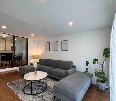 Sunshine House | Guava Grove