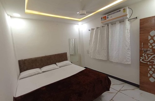 Ujjain House | Guest house is available near mahakal lok
