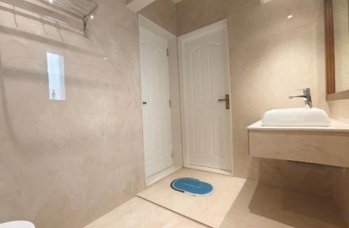 Kannur Apartment | Gulzar 1BHK Service Apartment, kannur