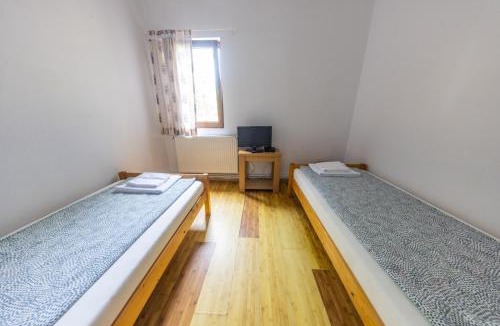 Gurasada Hostel | Gurasada Park Hostel