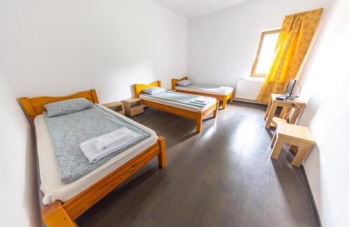 Gurasada Hostel | Gurasada Park Hostel