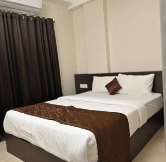 Kuppaayil Apartment | Guruvayoor Suits Pankaj Suits