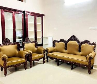 Guruvayur House | Guruvayur Homestay - 2 AC Bedrooms, Hall & Veranda