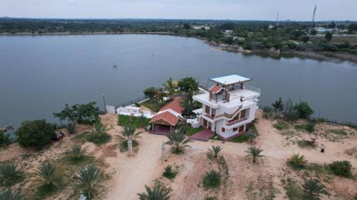 Gudibanda Hotel | Habba Dates Village Near Chikkaballapur