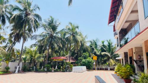 Tonse West House | Halfmoon Homestay