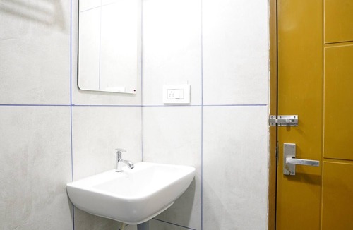 Thrippunithura Hotel | Halo Residency