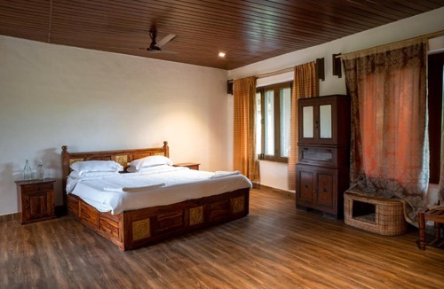 Kamalapur Resort | Hampi's Whiskers Resort