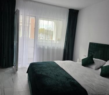 Hunedoara Apartment | Happy Green