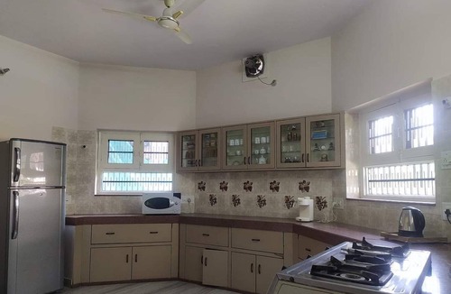Civil Lines Apartment | Happy Homestay 3BR - safe VIP zone, centrally located