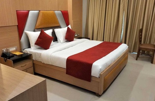 DLF Phase 3 Hotel | Hari's Court - Hotel and Banquet