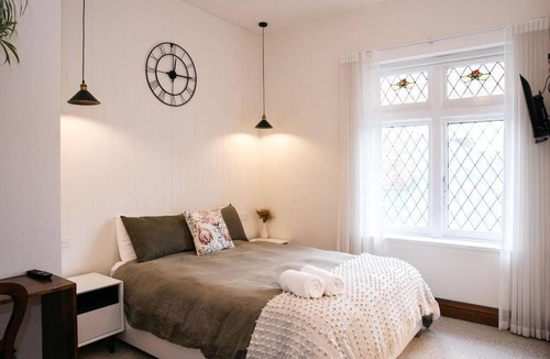 Launceston CBD House | Harmony House - CBD - Dual Apartment