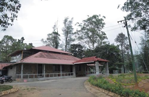 Valparai Hotel | Harris Holiday Inn