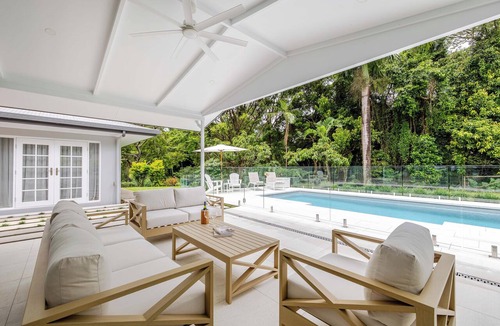 Redlynch House | Harvey House | Tropical Acre Retreat with Pool