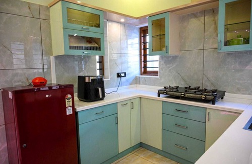 Maradu House | Have fun with family or friends at this luxurious place in the heart of Kochi