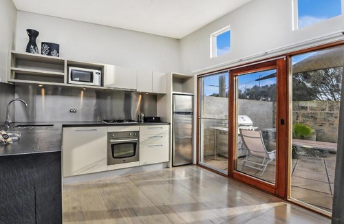 Port Fairy Villa | Hearns Beachside Villa 1