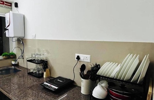 Thane West Apartment | Heaven 19° : Calm Beyond Clouds