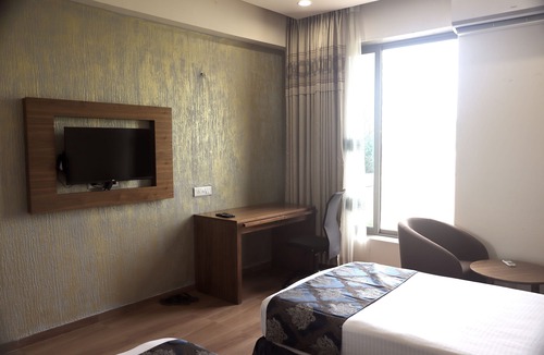Himatnagar Hotel | Heaven7 Hotel & Resort