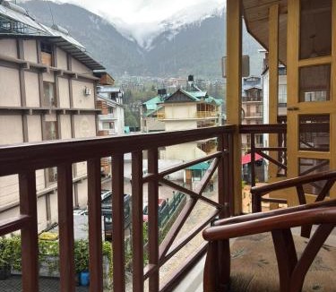 Simsa Village Villa | Hexon Stays