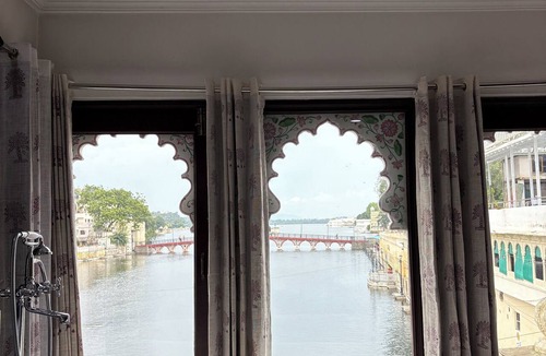 Lake Swaroop Sagar Hotel | Hide-in Udaipur