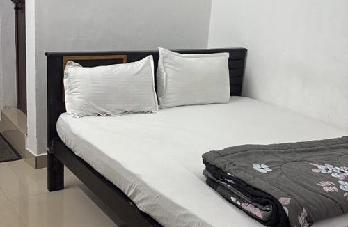 Khattalwada House | Highland Residency