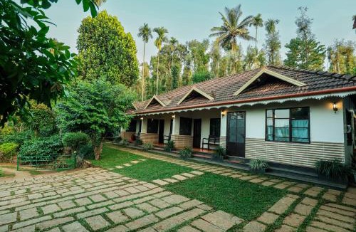Kunnathidavaka House | Hill Rows Plantation and Forest Experience By GreenEscapes