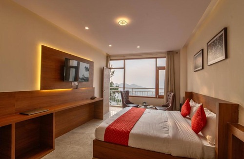Shimla Hotel | Hillside Home