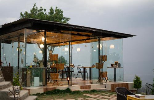 Almora Hotel | Himadvaya- The Himalayan Prism
