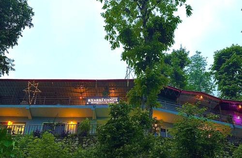 Sirala House | Himalayan Gate