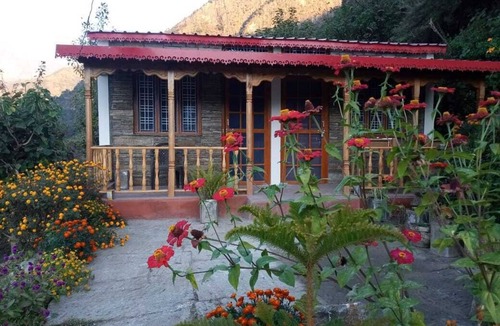 Guptkashi Hotel | Himalayan hills homestay