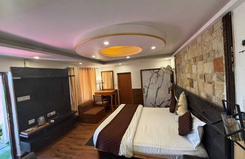 Nainital Hotel | Himalayan Retreat Neelkanth