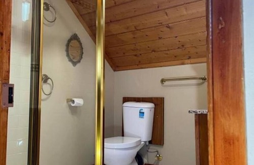Sorell Hostel | Historical Loft Queen Bed Own Entrance & Bathroom